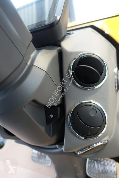 جرار زراعي JCB Icone