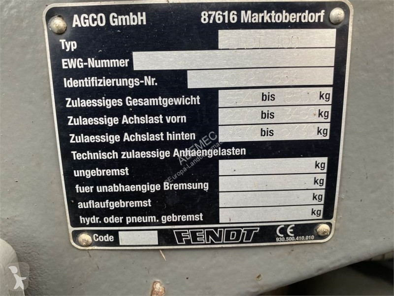 Landbrugstraktor Fendt 409 vario met Stoll FZ...