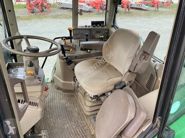 Tracteur agricole John Deere 6110M