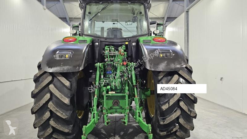 Tractor agrícola John Deere 6215R