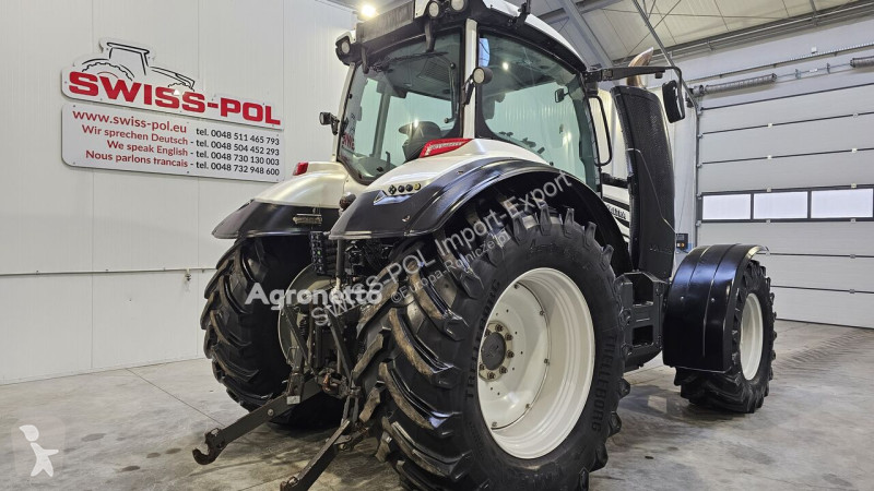 Tractor agrícola Valtra