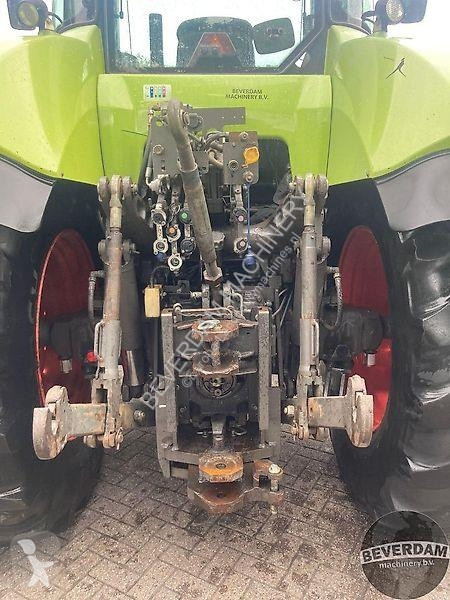 Tractor agrícola Claas Axion 820