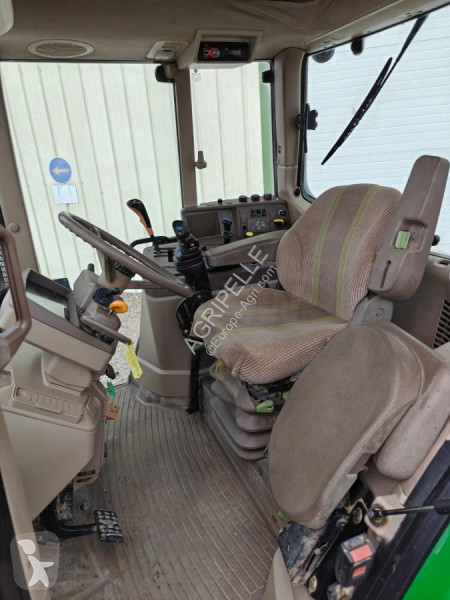 Tracteur agricole John Deere  6330