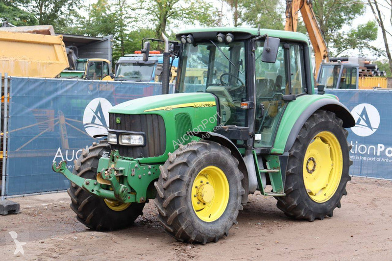 Tractor John Deere 6120