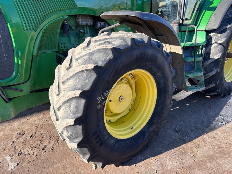 Lantbrukstraktor John Deere 8120 Powershift