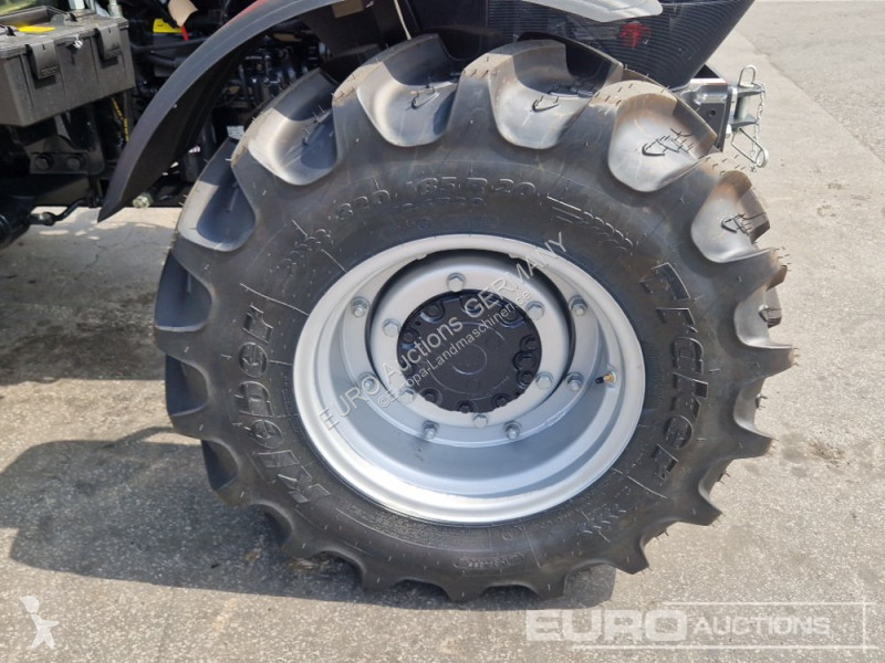 Tractor Case IH Farmhall 75A