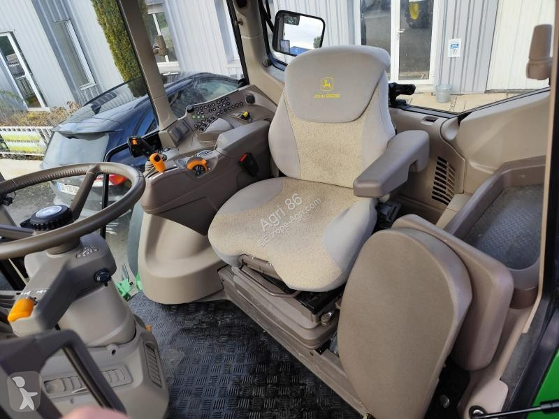 Tracteur agricole John Deere 6M 200