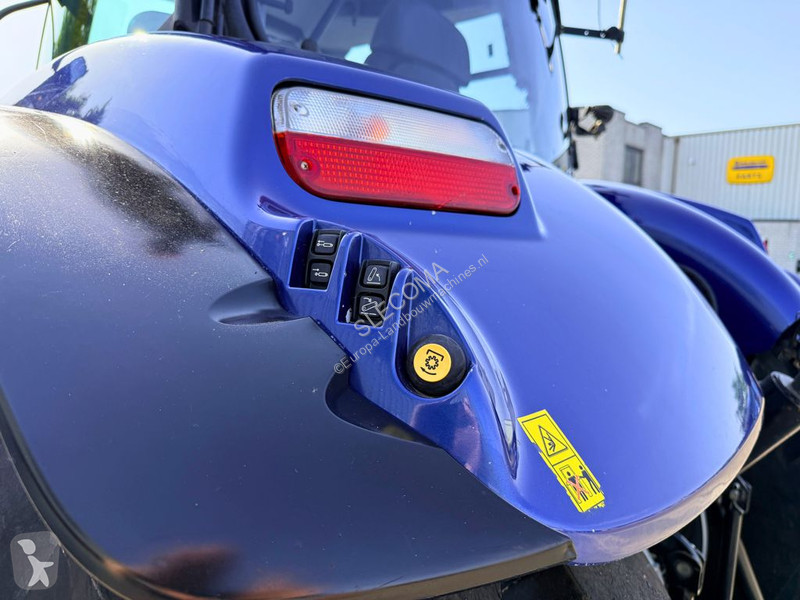 New Holland T7.260 AC Stage V Blue Power tractor