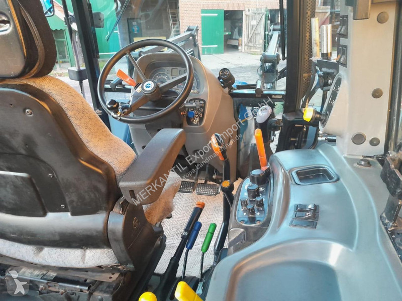 Landbrugstraktor New Holland  TL90A (4WD)