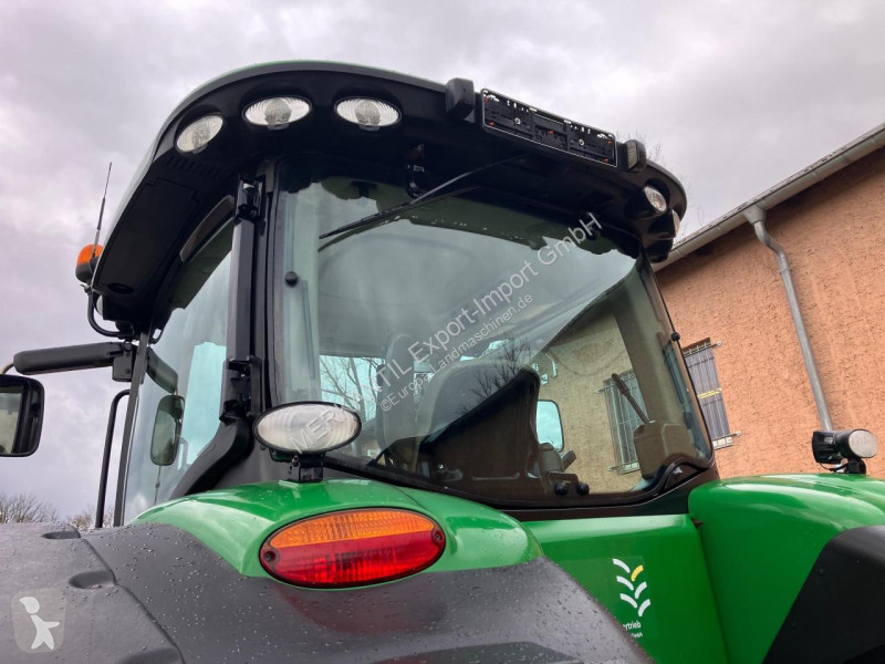 Lantbrukstraktor John Deere 8335R *Powr Shift*