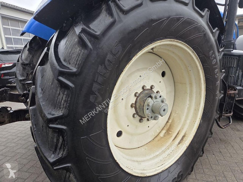 New Holland  T7.220 tractor