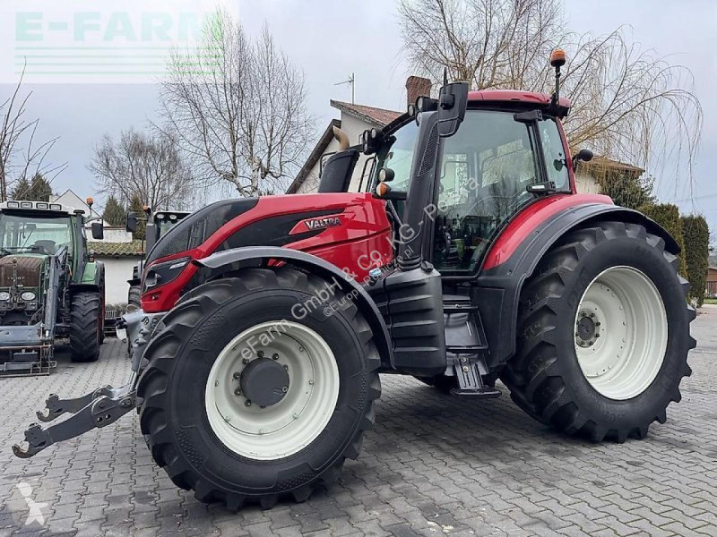 Valtra  t234 versu tractor