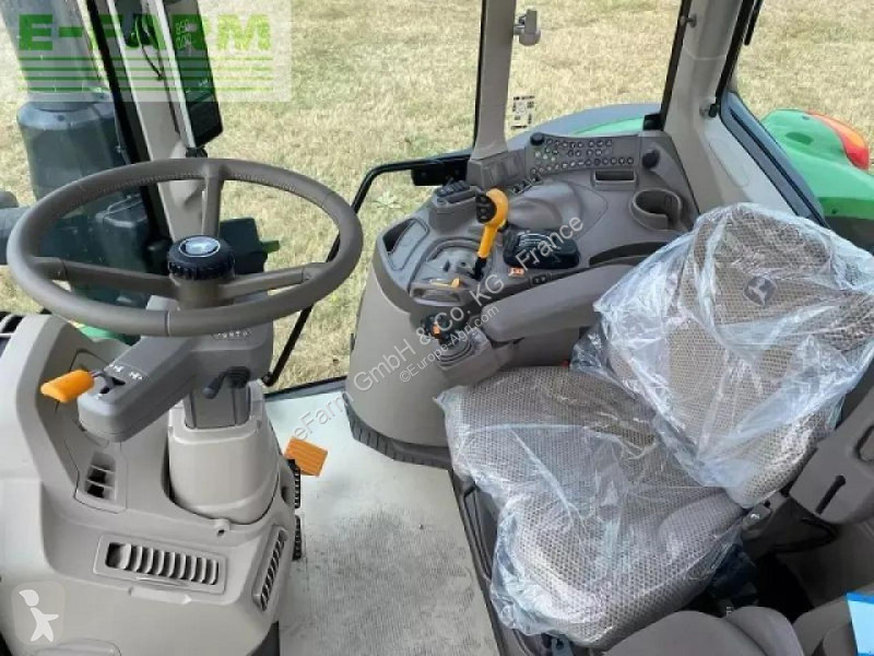 Landbrugstraktor John Deere  6110m