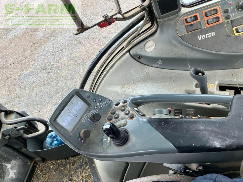 Lantbrukstraktor Valtra  n123