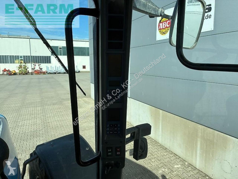 Lantbrukstraktor New Holland  tg 255