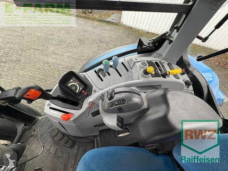 Landbrugstraktor New Holland  t6020