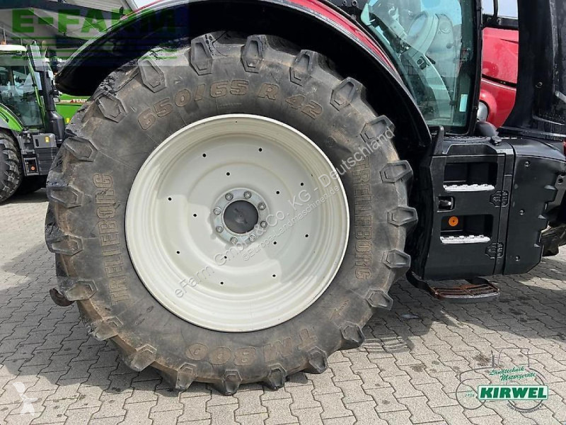 Landbrugstraktor Valtra  t 214 versu