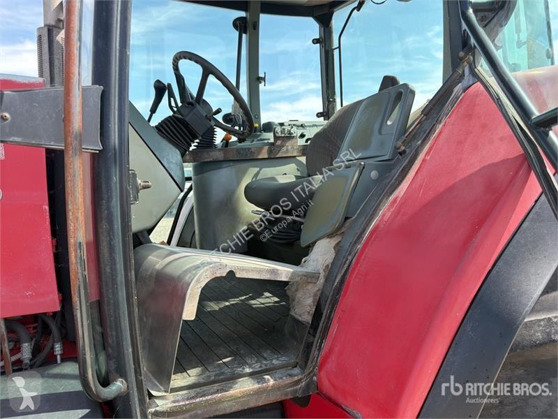 Tractor  MC135