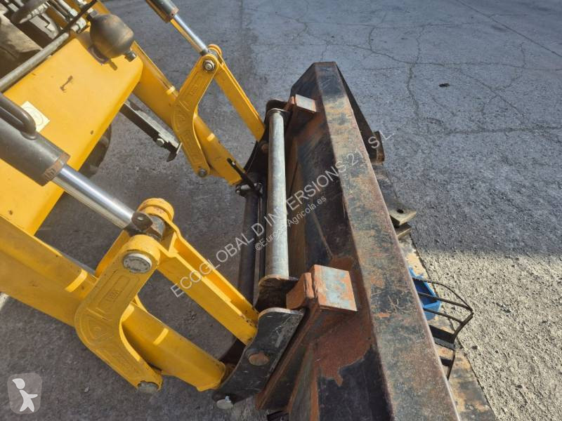 Lantbrukstraktor Ford 6640DT
