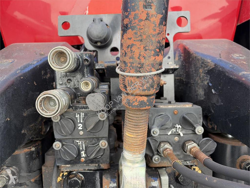 Case IH Magnum MX 285 tractor