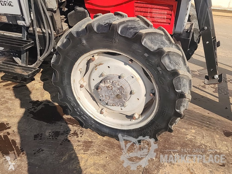 Сільськогосподарський трактор Massey Ferguson 3060