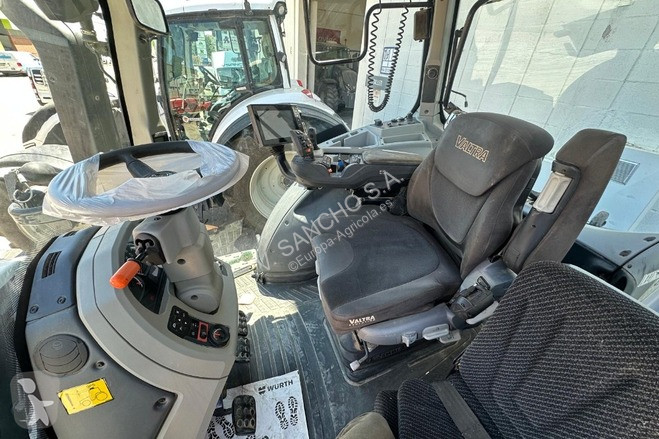 Landbrugstraktor Valtra T 254 VERSU
