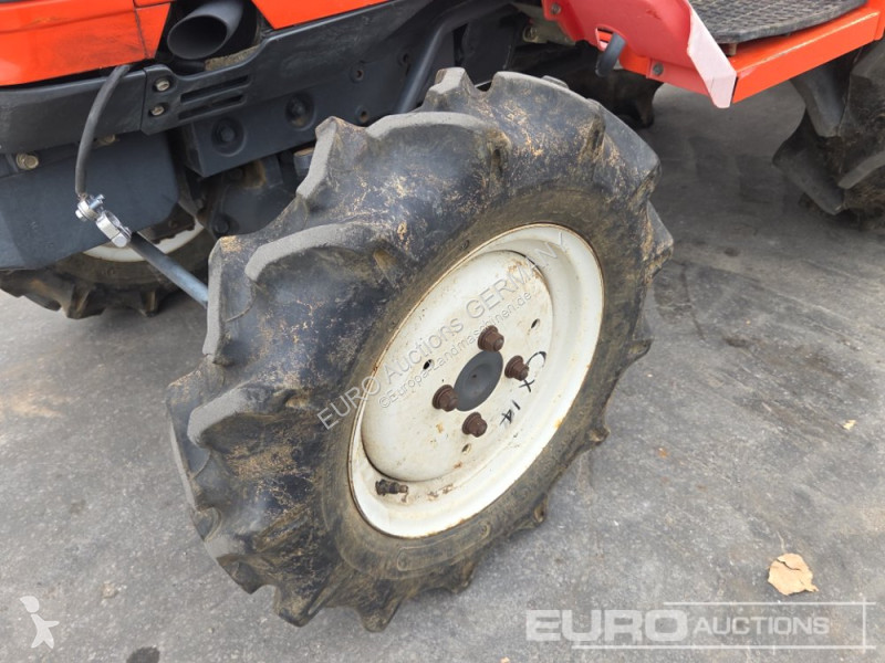 Tractor agrícola Hinomoto CX14
