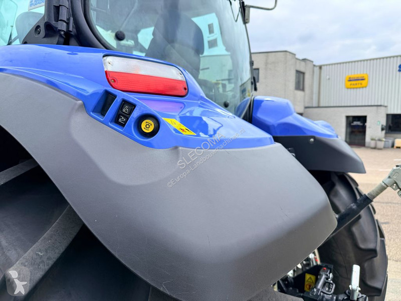New Holland T7.165S Range Command tractor