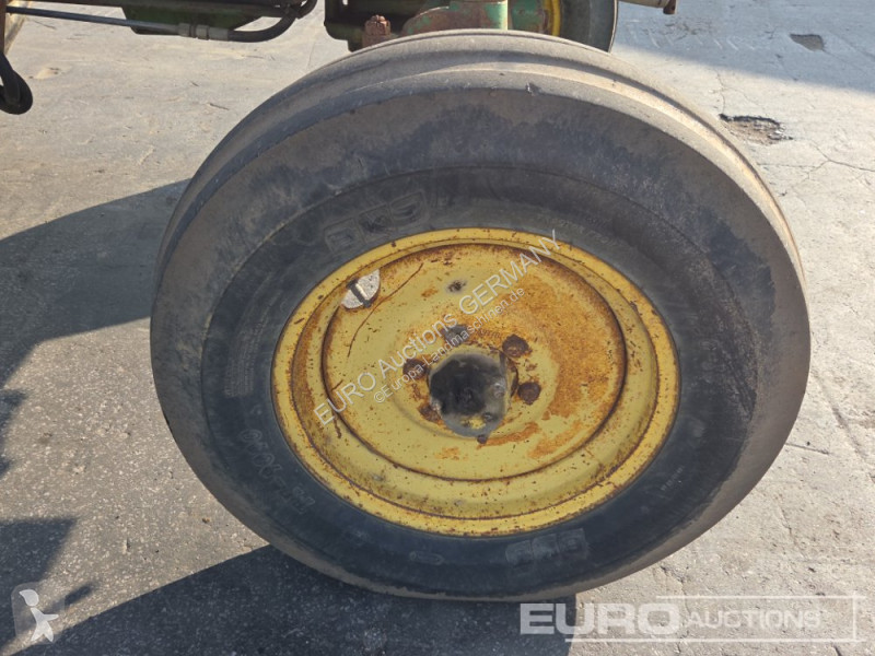Lantbrukstraktor John Deere 2130
