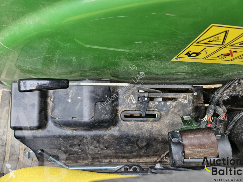 Lantbrukstraktor John Deere 4049 M