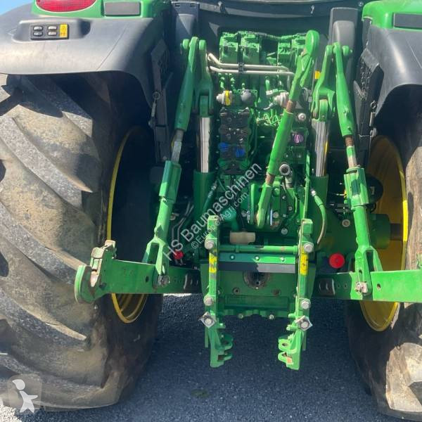Tracteur agricole John Deere 6215R