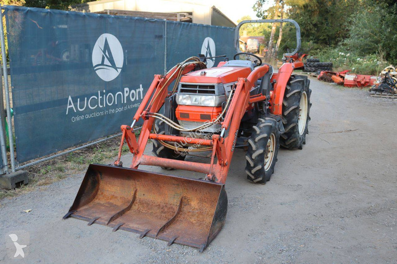 جرار زراعي Kubota GL-29