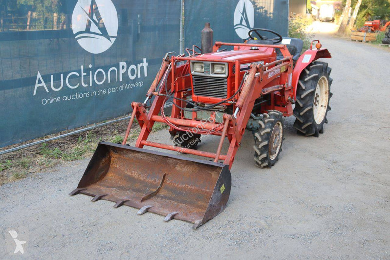 جرار زراعي Yanmar YM1802D