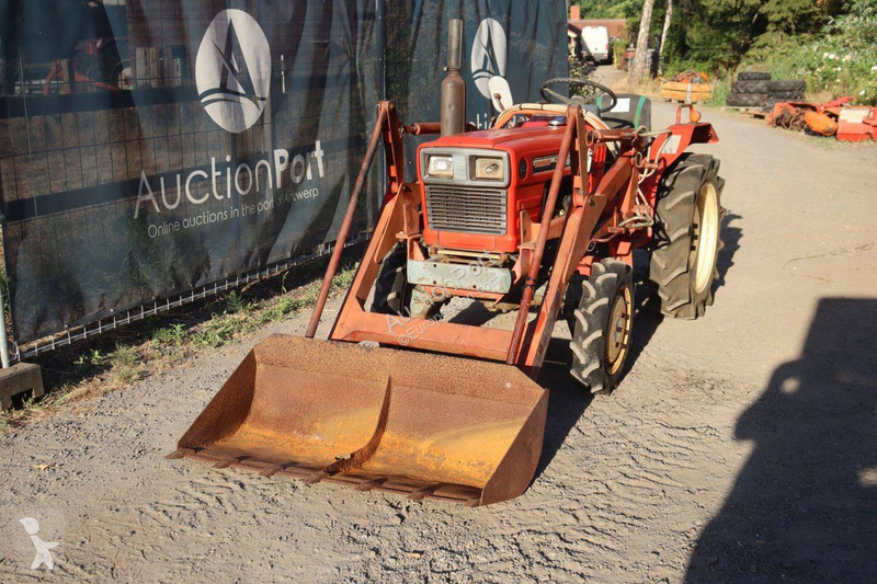 جرار زراعي Yanmar YM1802D