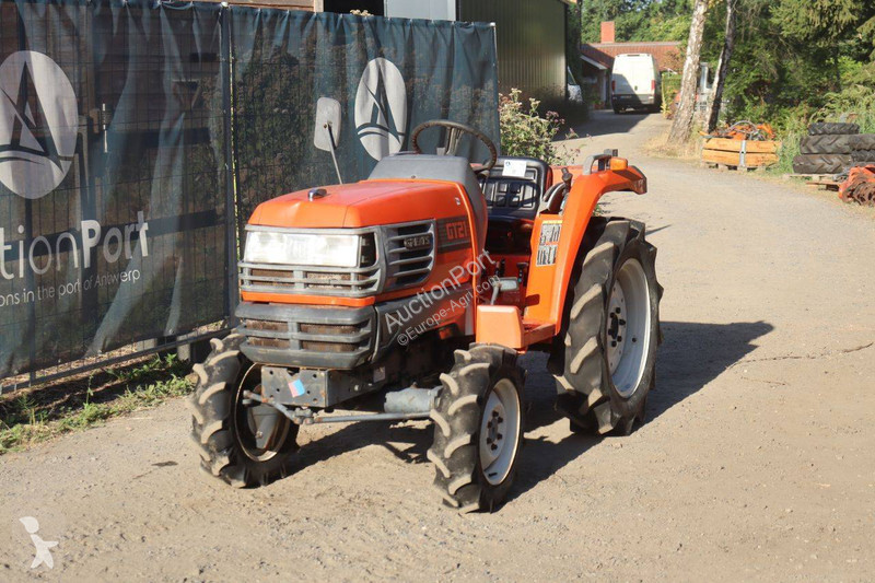 جرار زراعي Kubota GT21