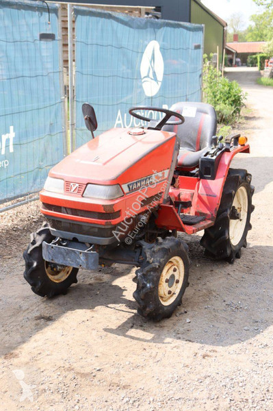 جرار زراعي Yanmar Ke-2D