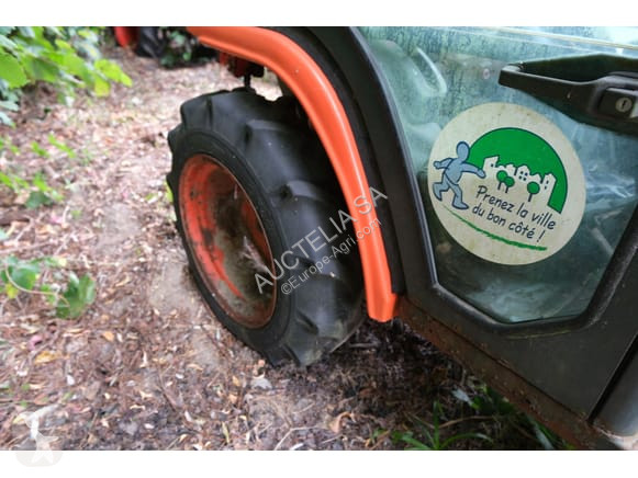 Tractor Kubota B2400D