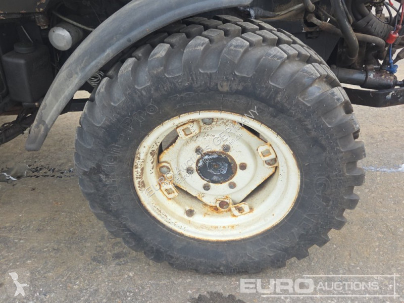 Сільськогосподарський трактор New Holland TCE55
