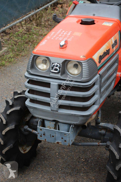 Сільськогосподарський трактор Kubota GB15
