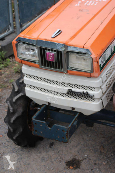 Сільськогосподарський трактор Kubota B1502DT