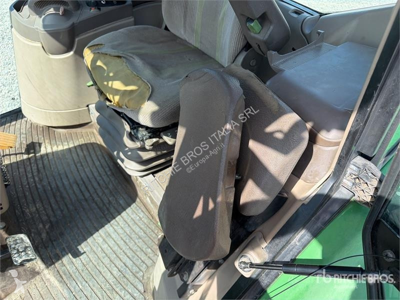 Tractor John Deere 6930 4WD Tractor