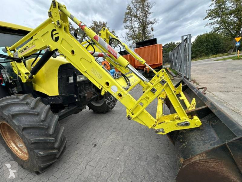 Сільськогосподарський трактор Case Maxxum MX100...