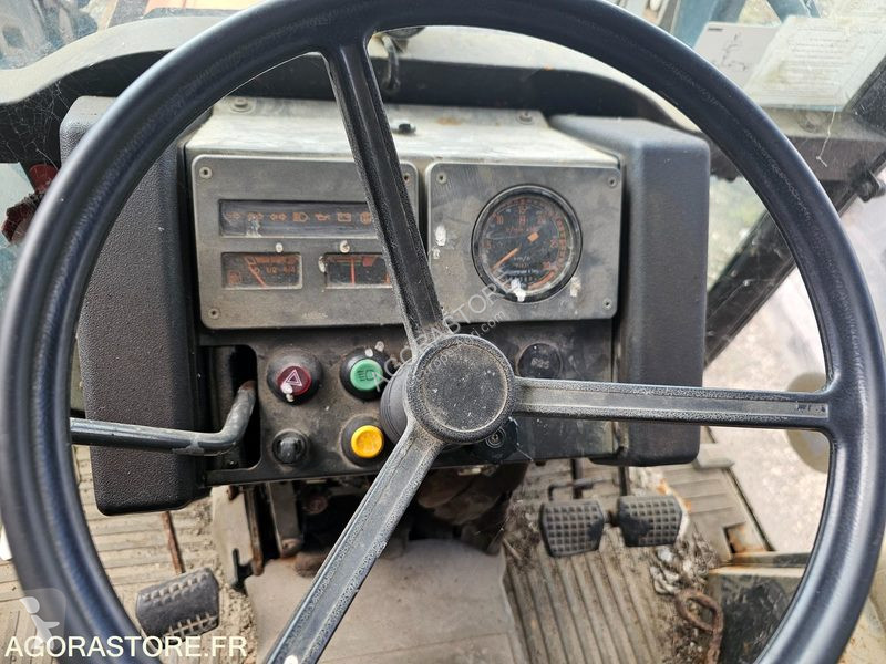 Tractor Renault R3143