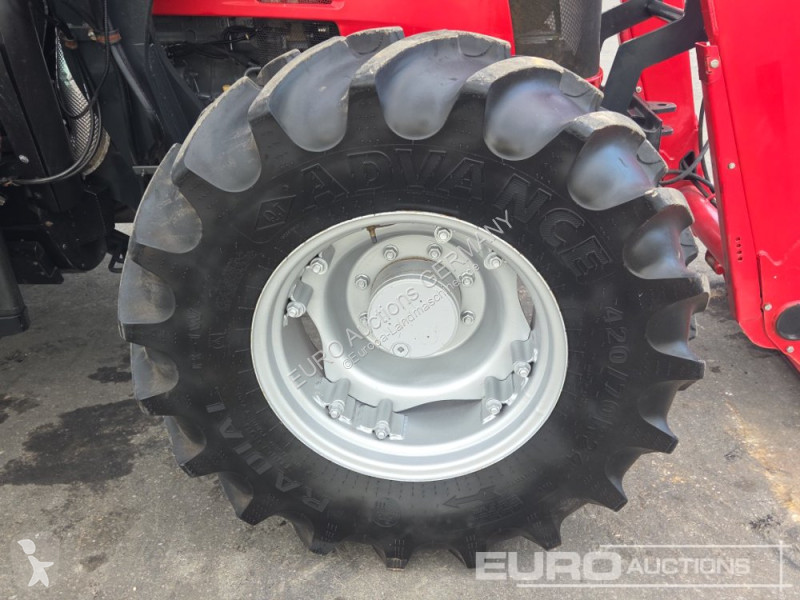 Tractor Massey Ferguson 5711