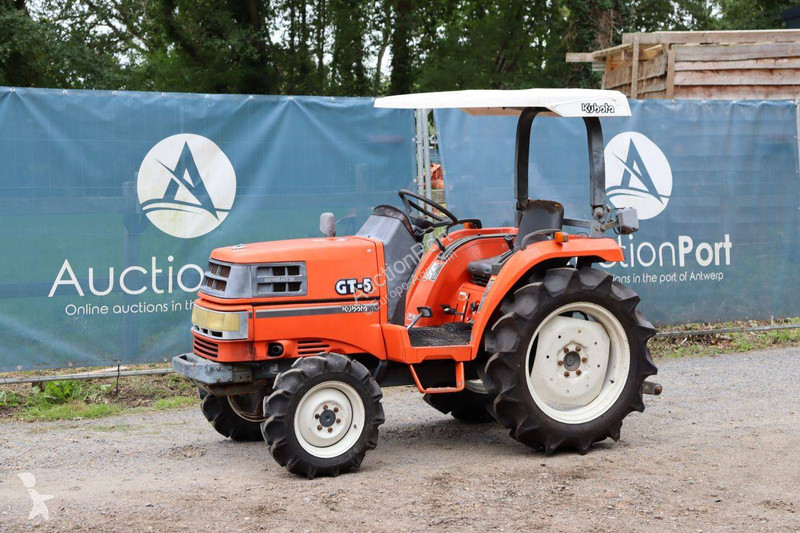 Kubota GT-5 tractor