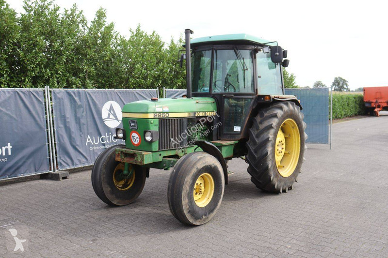 John Deere 2250 tractor