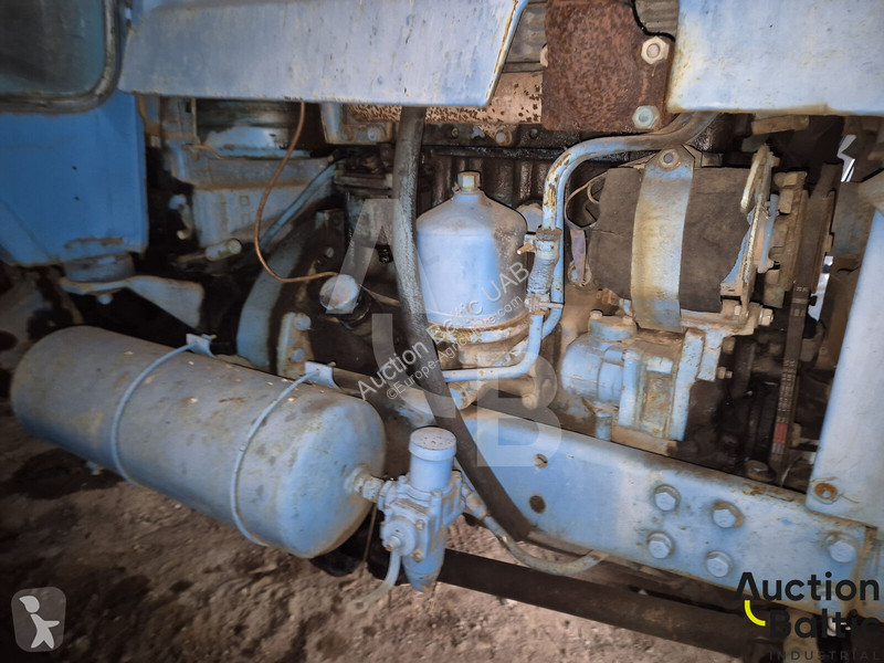 MT3 82 tractor
