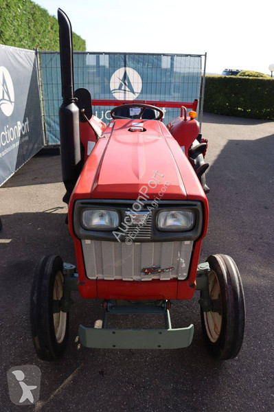 Tractor agrícola Yanmar YM 2010