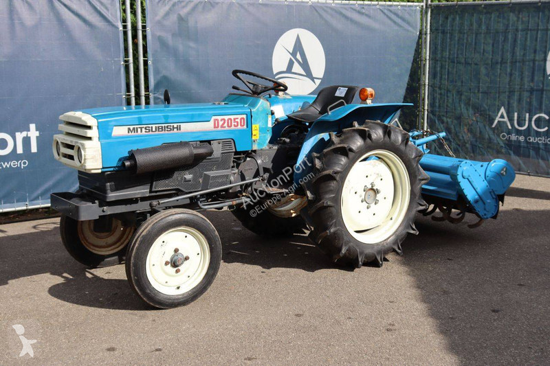 Tractor agrícola Mitsubishi D2050