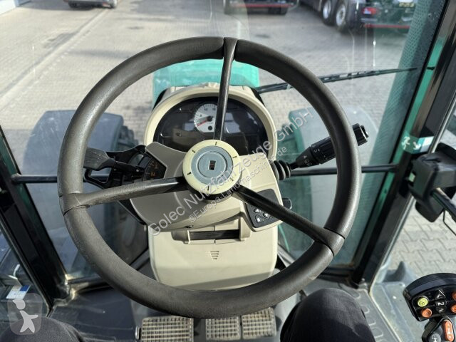 Tracteur agricole Massey Ferguson Agrotron...